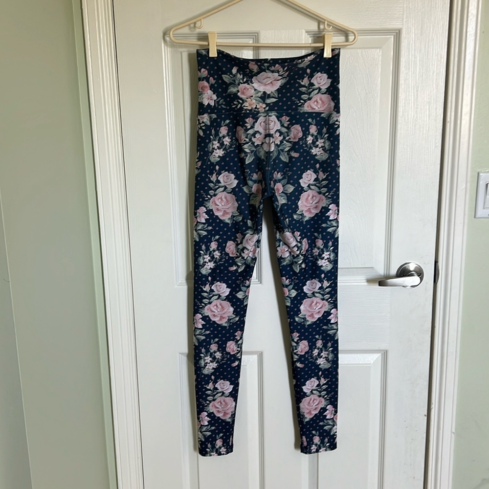Hot Dame Leggings